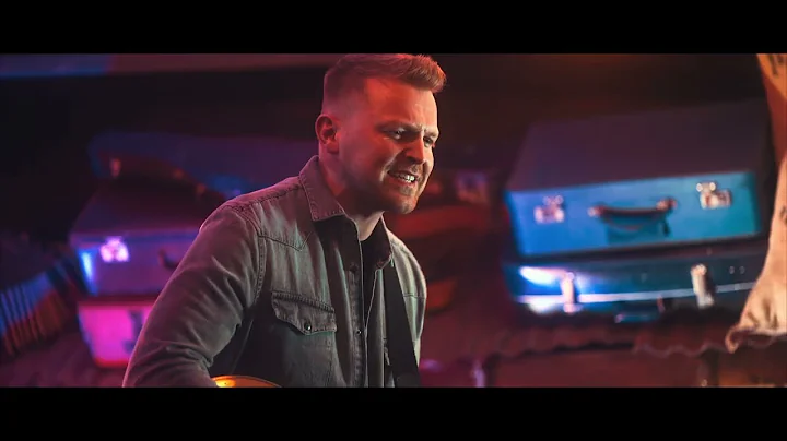 Lee Matthews - Irish Whiskey On The Shelf (Officia...