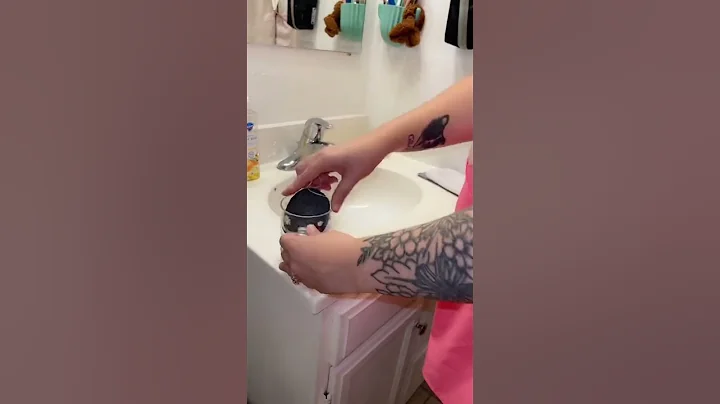 Exfoliate like a pro with 10% off! #wildpierbeauty #exfoliatingglove