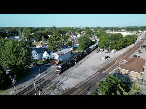 Fostoria Ohio Train, Drone Video: WB Norfork Southern meets an EB NS