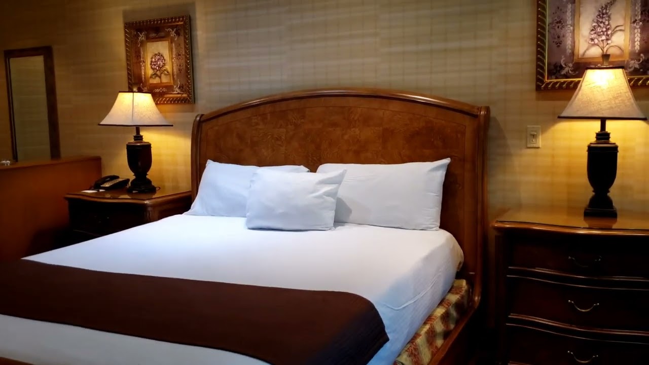 South Point Hotel Casino Resort Room Tour - Las Vegas, Nevada 