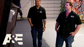 Shipping Wars: Roy Has to Work with a Control Freak Customer (Season 6, Episode 1) | A&E