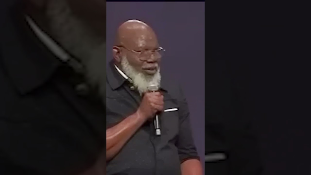 Bishop TD Jakes rushed to the hospital!