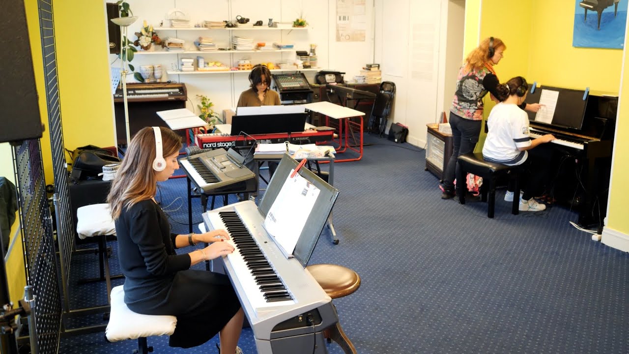 ECOLE DE MUSIQUE GIBOUT à Nouzonville : Cours de guitare, chant, piano, batterie, accordéon, solfège