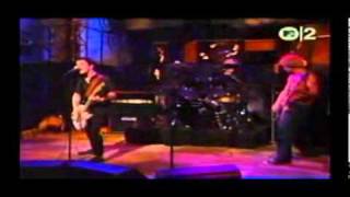 Green Day - Burnout Live @MTV 120 Minutes