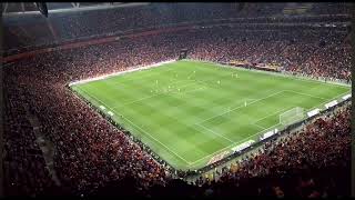 Rams Park İnli̇yor “Oley Oley Oley Şampi̇yon Ci̇mbombom “ Galatasaray Sivasspor Resimi