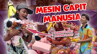 Ajak Bonge Main Mesin Capit Manusia Dapat Iphone 13