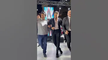 رقصه حماقي مع هشام عباس وحميد الشاعرى 