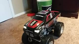 2011 Road Rippers monster truck Vault buster