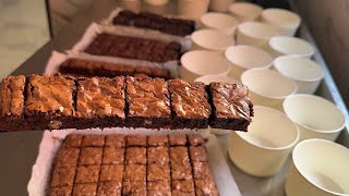 تحت طلب ديالكم طلبيات براونيز بطاوات صغيرة وبمقادير قليلةً مضبوطة وناجحة معلكة ثمن لبواط لمشروع مربح