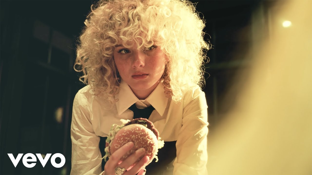 Guarda Grace Bowers - Cigarettes For Breakfast su YouTube Guarda Grace Bowers - Cigarettes For Breakfast su YouTube
