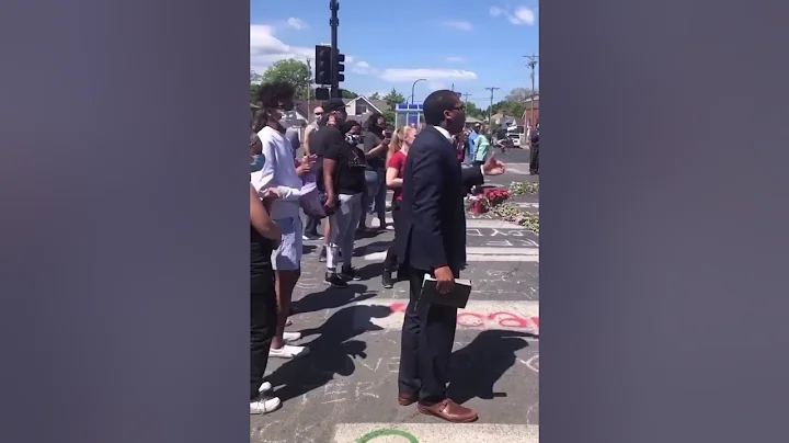Pastor Victor Jackson (Florida) Prays in Minneapol...