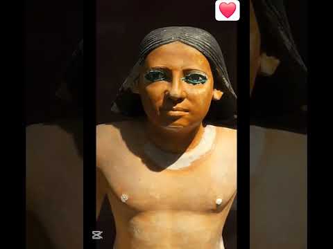 تمثال الكاتب المصري في المتحف المصري بالتحرير