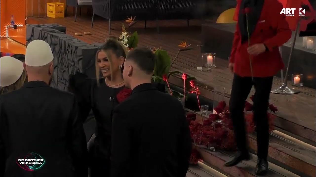 Banorët në delir, Vëllai i Madh me superbefasi për 28 nëntor, këndojnë