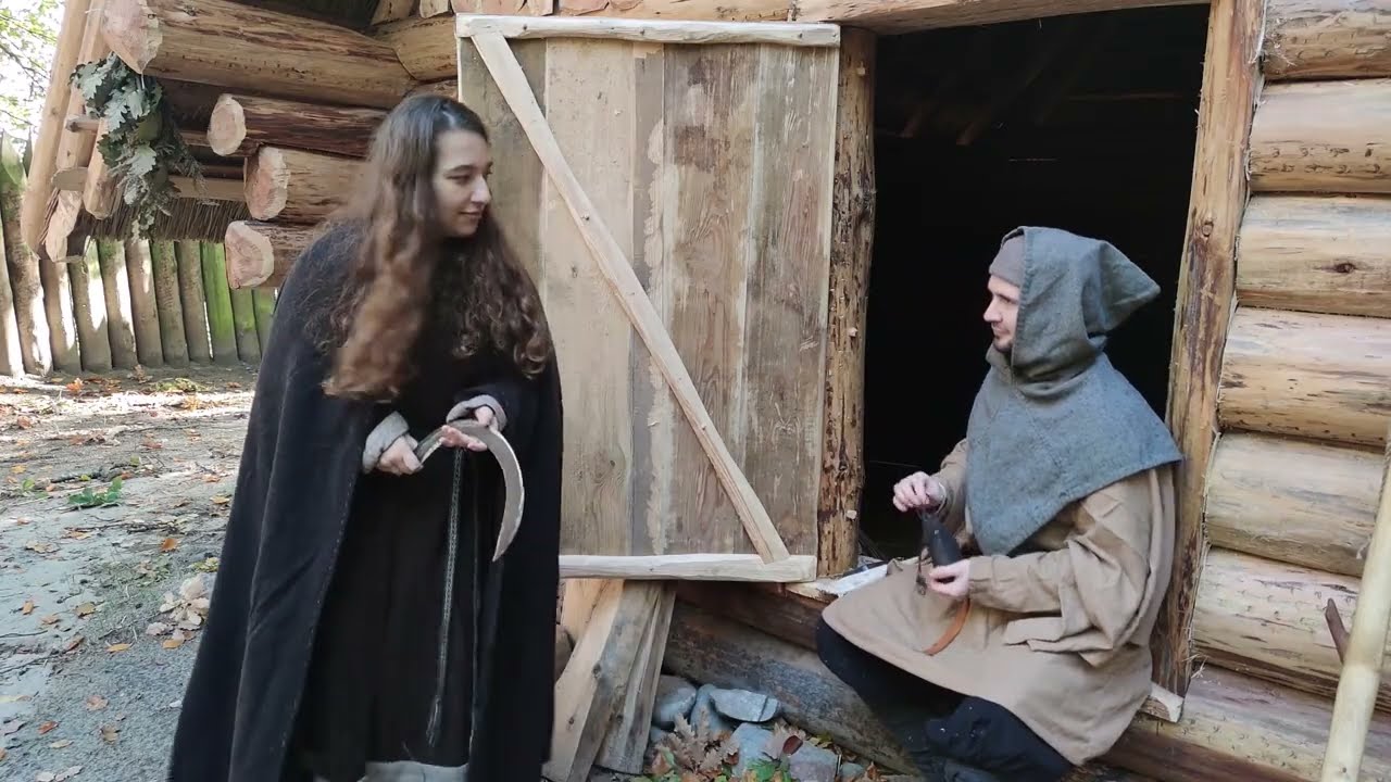 Koromysło, ośnik czy sierp - które z tych narzędzi przyda się do pracy w polu?