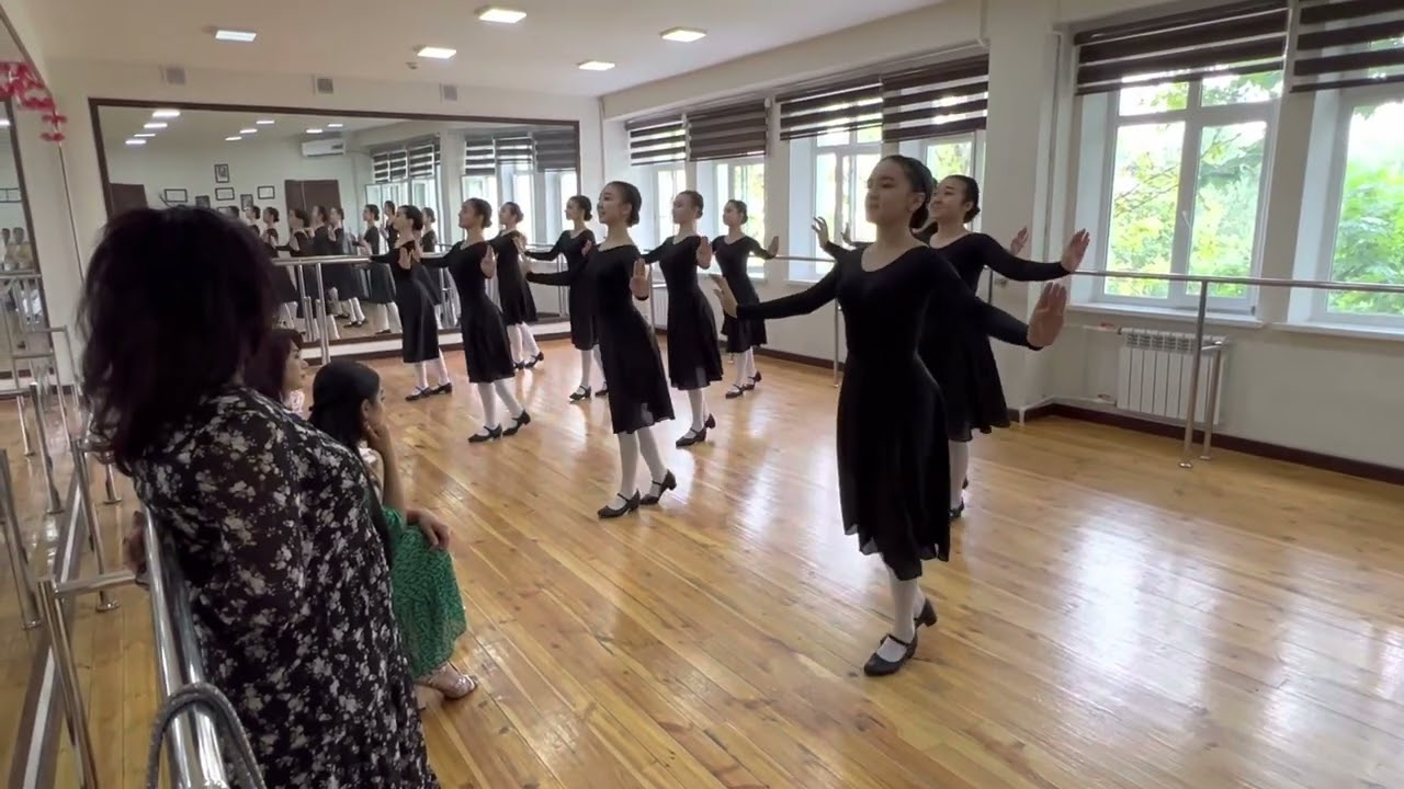 Доира дарс 4 часть. Исполняют ученицы 3 нх класса Пелагог Низамова Г.А