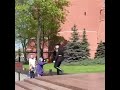 Не по Уставу военнослужащий почётного караула совершил очень достойный поступок 