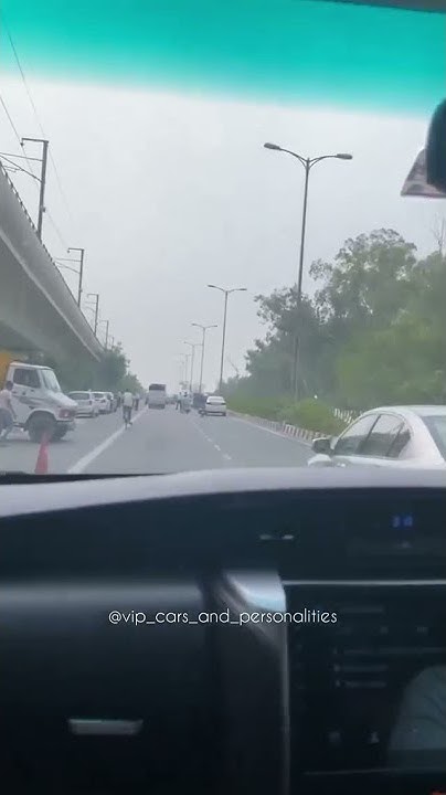 fortuner-caught-by-traffic-police-whatsapp-status-youtube