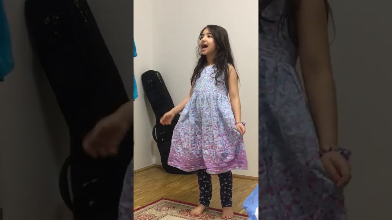 Elisabeth aus der Singschule / Klasse: Christa Puri Jobi