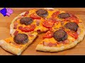 Receta de Pizza Cheeseburger casera y fácil | Pizza y hamburguesa todo en uno