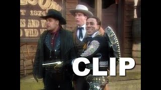 Kryten on the Run - Red Dwarf Clip
