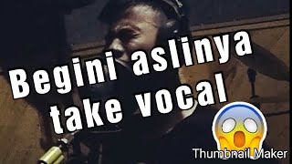 Download Lagu Informasi Proses Rekaman lagu di studio (take vocal) MP3 Download Lagu Informasi Proses Rekaman lagu di studio (take vocal) MP3