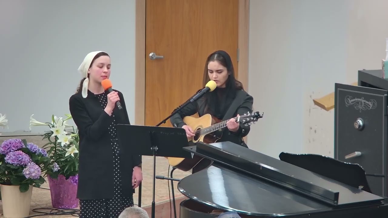 Горько слезы лились