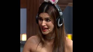 Kriti Sanon On Kapil Sharma Show Playing Guess Game