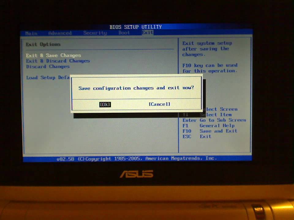 Selecting boot device on the Eee PC 701 - YouTube