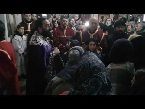 მამა სერაფიმე არამეულ ენაზე გალობა