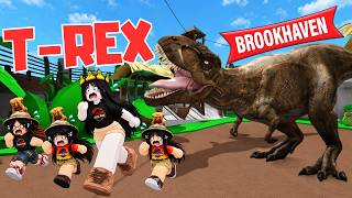 MAMÁ BUCHONA TAKES US TO MEET THE T-REX IN JURASSIC WORLD BROOKHAVEN #Roblox #Paulita12