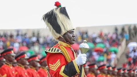 Huniachi by Reuben Kigame & sifa Voices featuring Gloria Muliro played by Kenya Defence Forces band