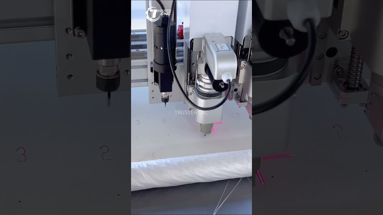 Leather cutting machine for shoes and bags industry & Oscillating knife cutting machine