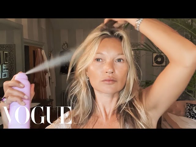 Kate Moss's Guide to Cool-Girl Beauty | Beauty Secrets | Vogue class=