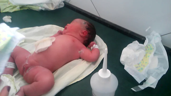 Primeiro banho da Yvanna Beatriz