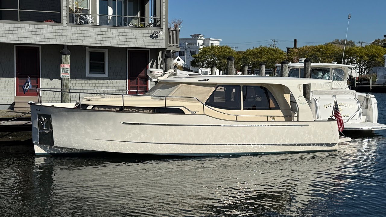 2013 Greenline 33 Available in Mystic, CT - YouTube