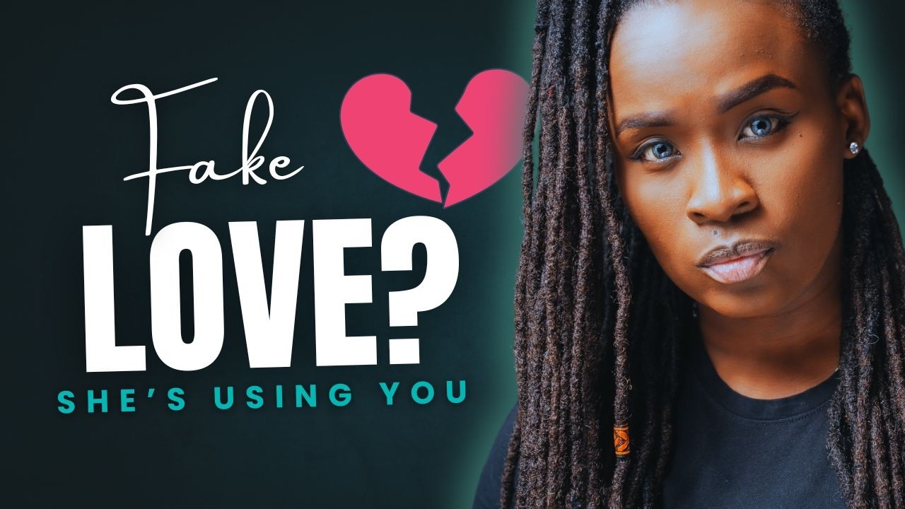 5 Signs She’s Pretending to Love You (Don’t Ignore #3)