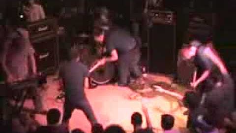 Underoath - fight on the stage