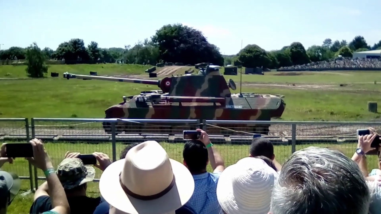 Tankfest 2019 : T34-85, Hetzer, Panther and Churchill III in the Arena