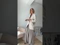 Un Pantalón Taupe Fluido y Cinco Looks Que No Se Parecen en Nada #fashiontrends #outfitideas #ootd