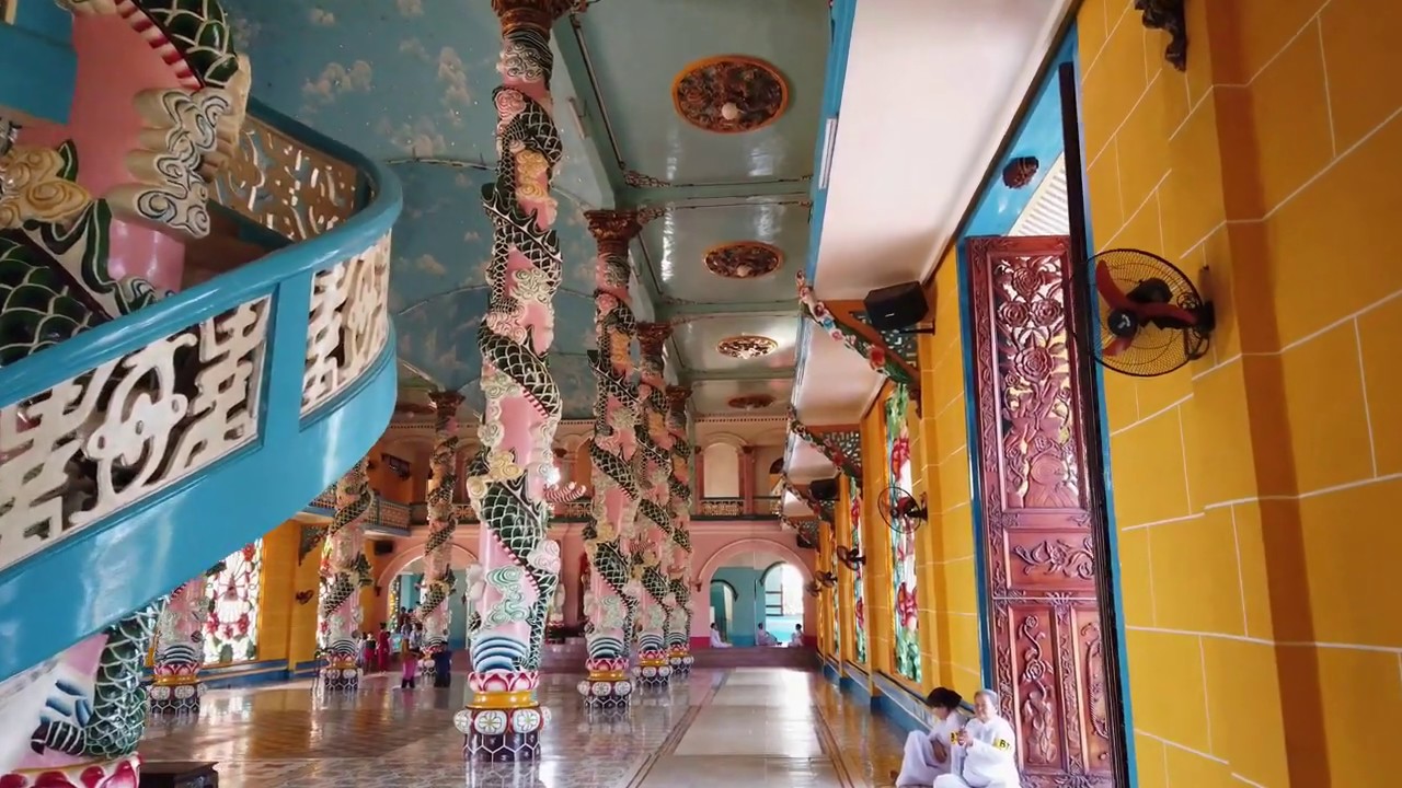 Walking through Tay Ninh Holy See of Caodaism (Tòa Thánh Cao Đài Tây Ninh) - by DJI Osmo Pocket