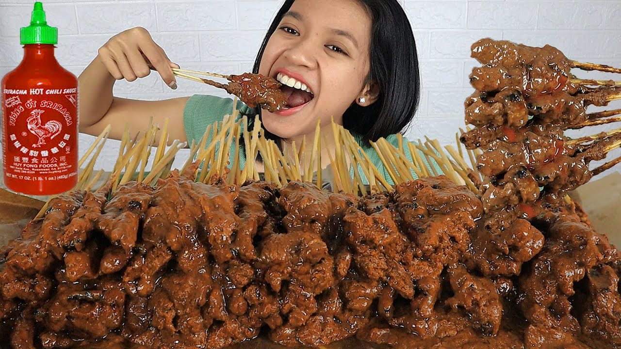 MUKBANG 100 TUSUK SATE AYAM PAKAI SAUS SRIRACHA