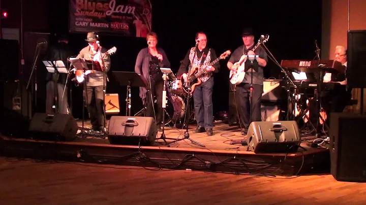 Saw Her Standing There - Beatles cover by Janet Re...