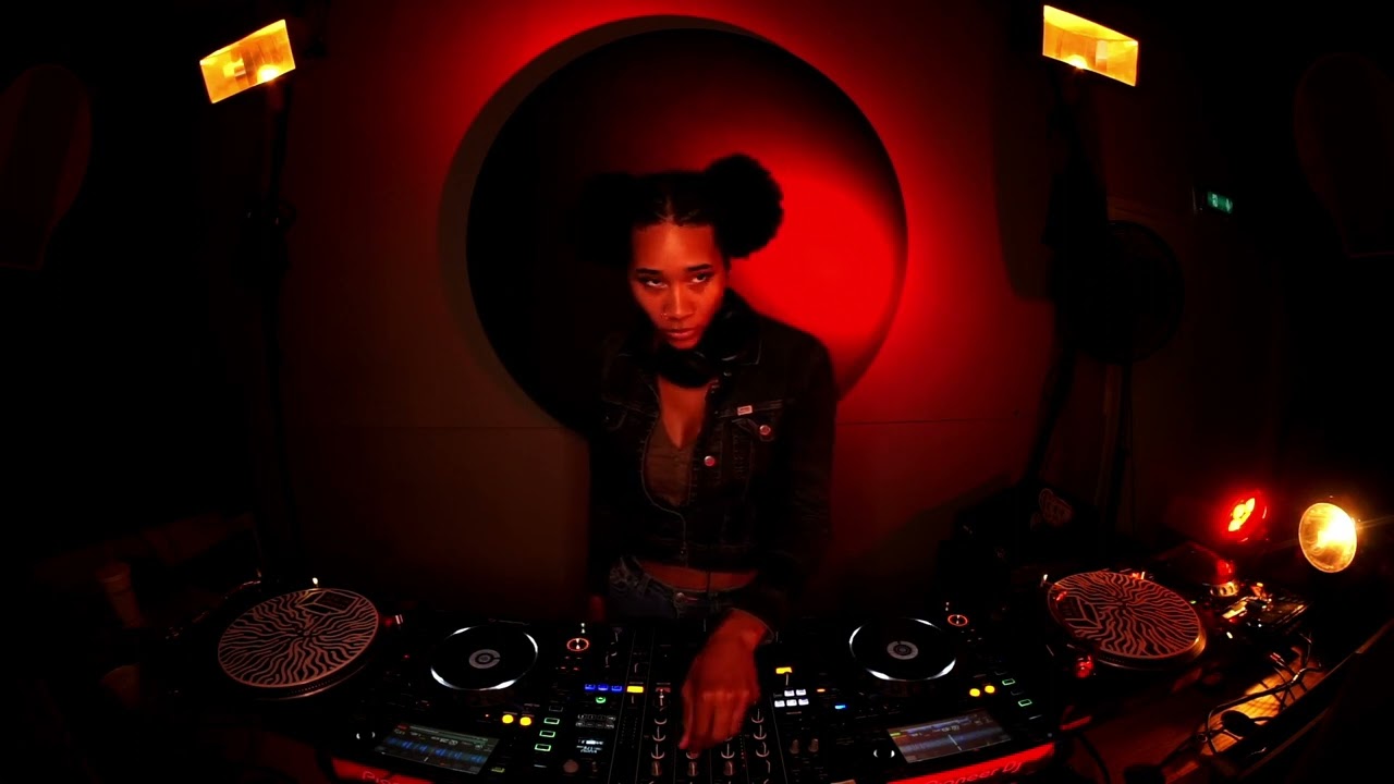 RRFM • introspekt • 01-08-2023