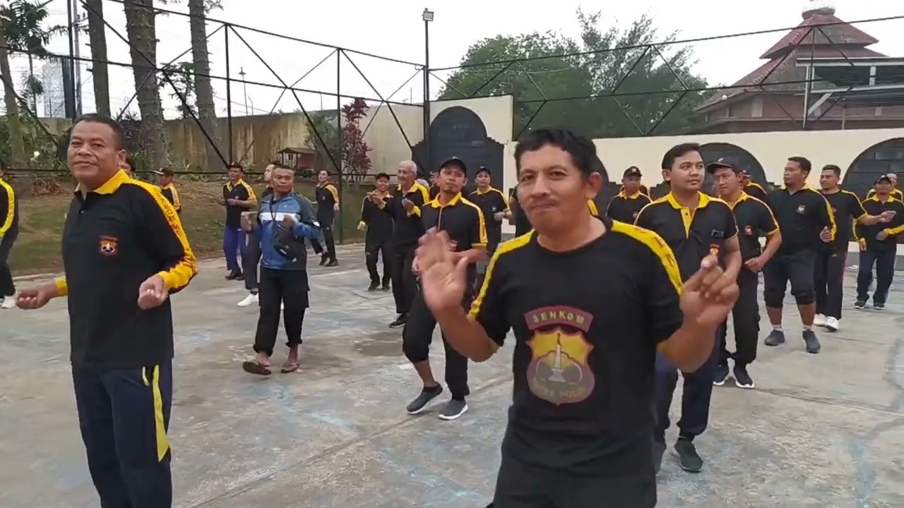 Diklatsar 2 Senkom Mitra Polri Gresik