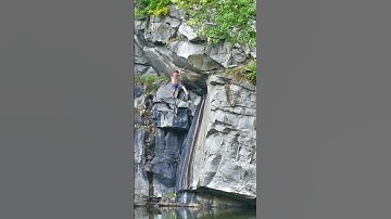 Deep Water Solo Flop