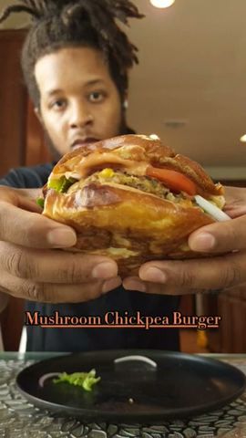Mushroom Chickpea burger #plantbased #healthylifestyle #vegan #chickpeas  #mushroomrecipe