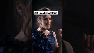 Tu aaja mere close | milta na mauka roj | Honey Singh & Kriti Sanon Live Performance | Use Earphone Thumb