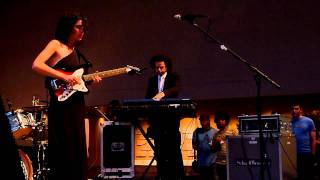 St. Vincent - Strange Mercy (The Met, 8.25.2011)