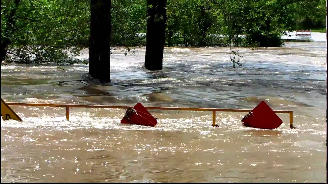 Missouri flooding Shoal Creek at Joplin YouTube