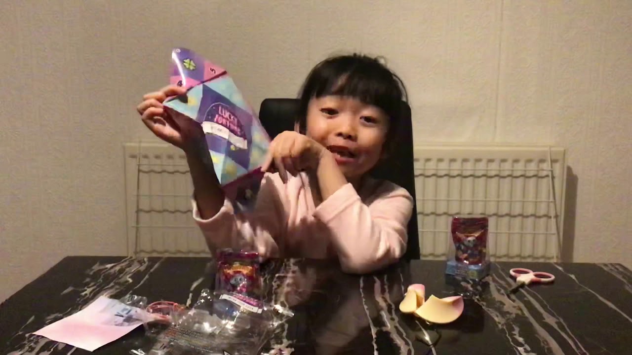 Lucky cookie, shopkins family pack